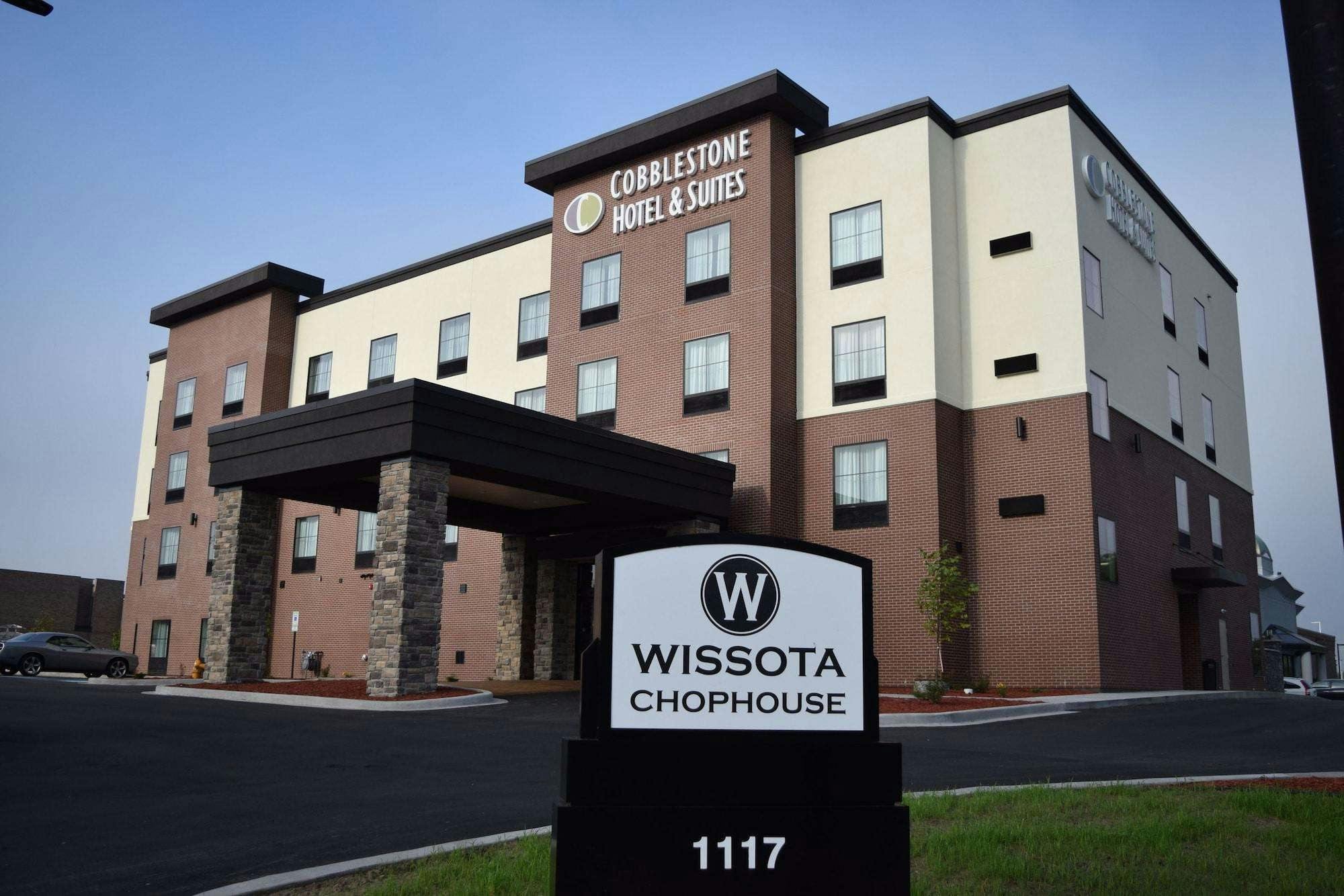 Cobblestone Hotel & Suites – Stevens Point
