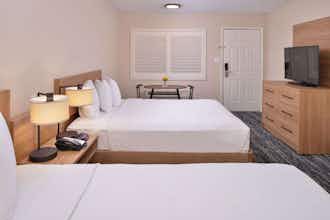 Hotel La Fuente Inn & Suites photo 4