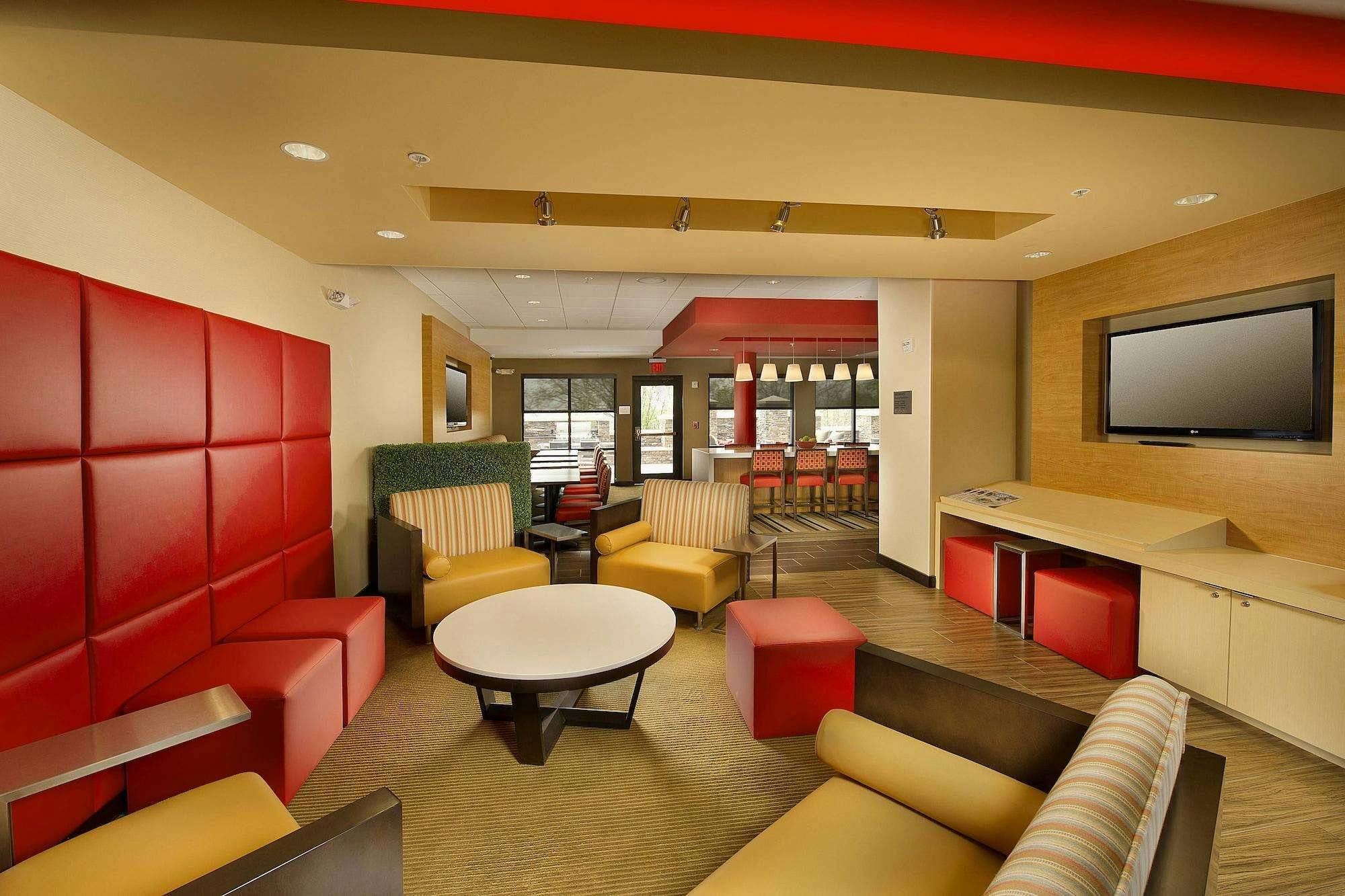 Hotel TownePlace Suites Bridgeport Clarksburg photo 2