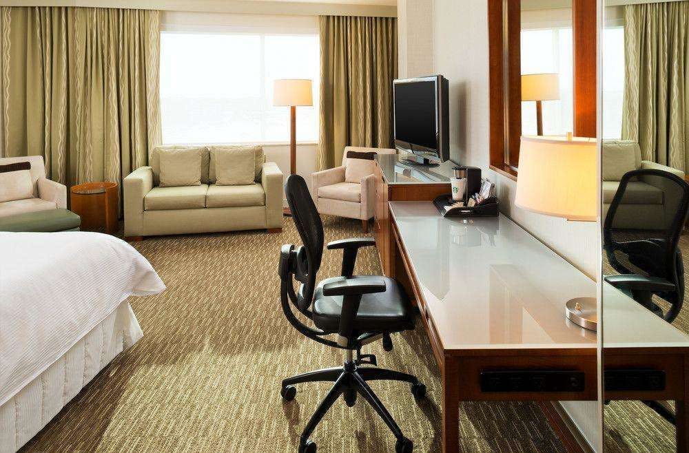 Hotel The Westin Edina Galleria photo 4