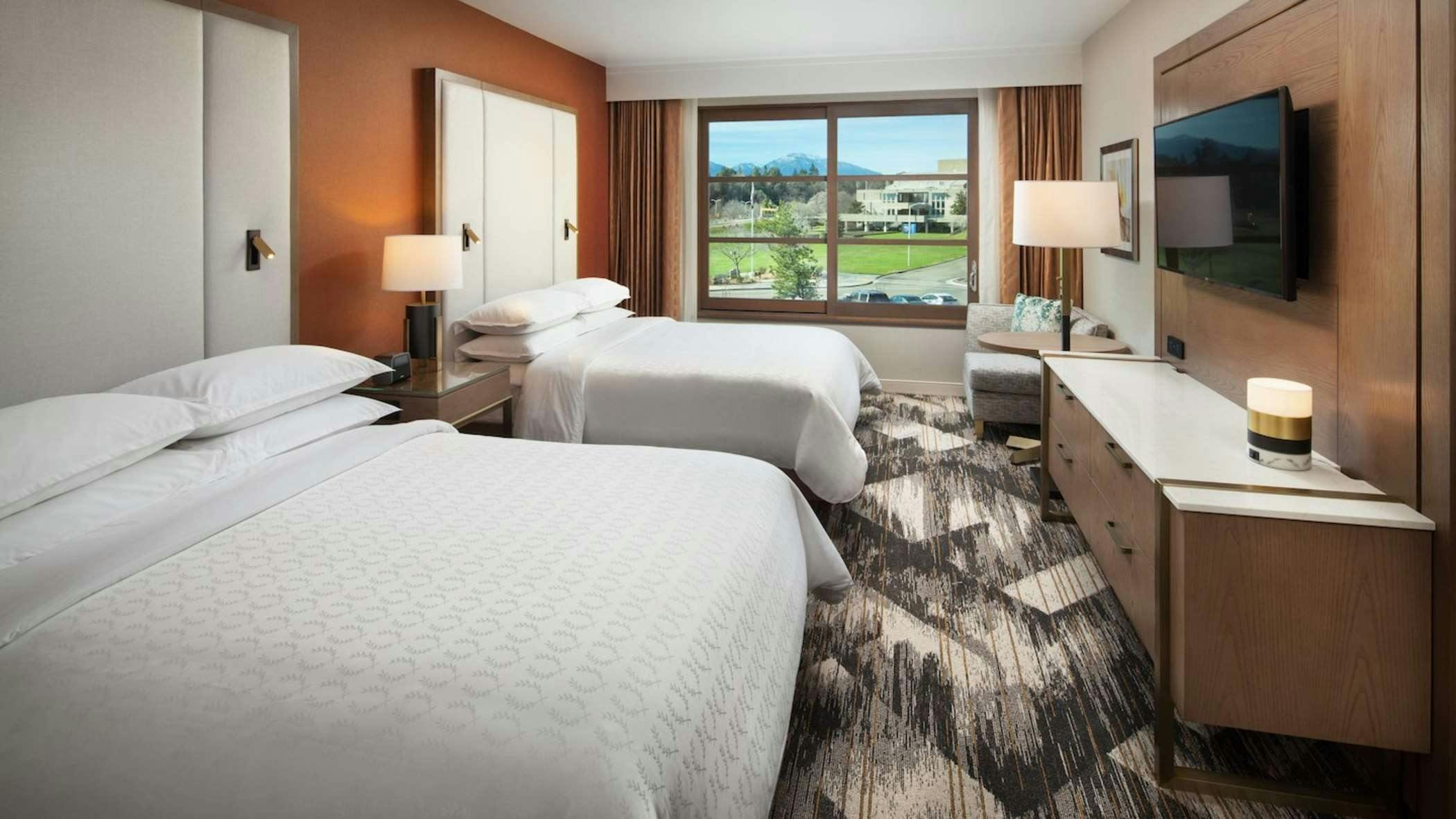 Hotel SHERATON REDDING HOTEL AT THE SUNDIAL BRIDGE photo 3