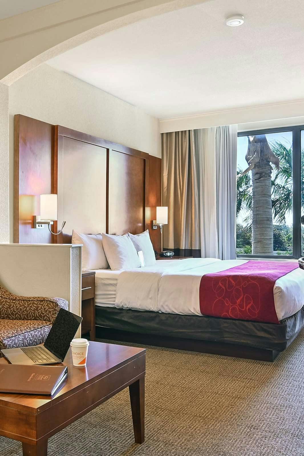 Hotel Comfort Suites Miami - Kendall photo 1