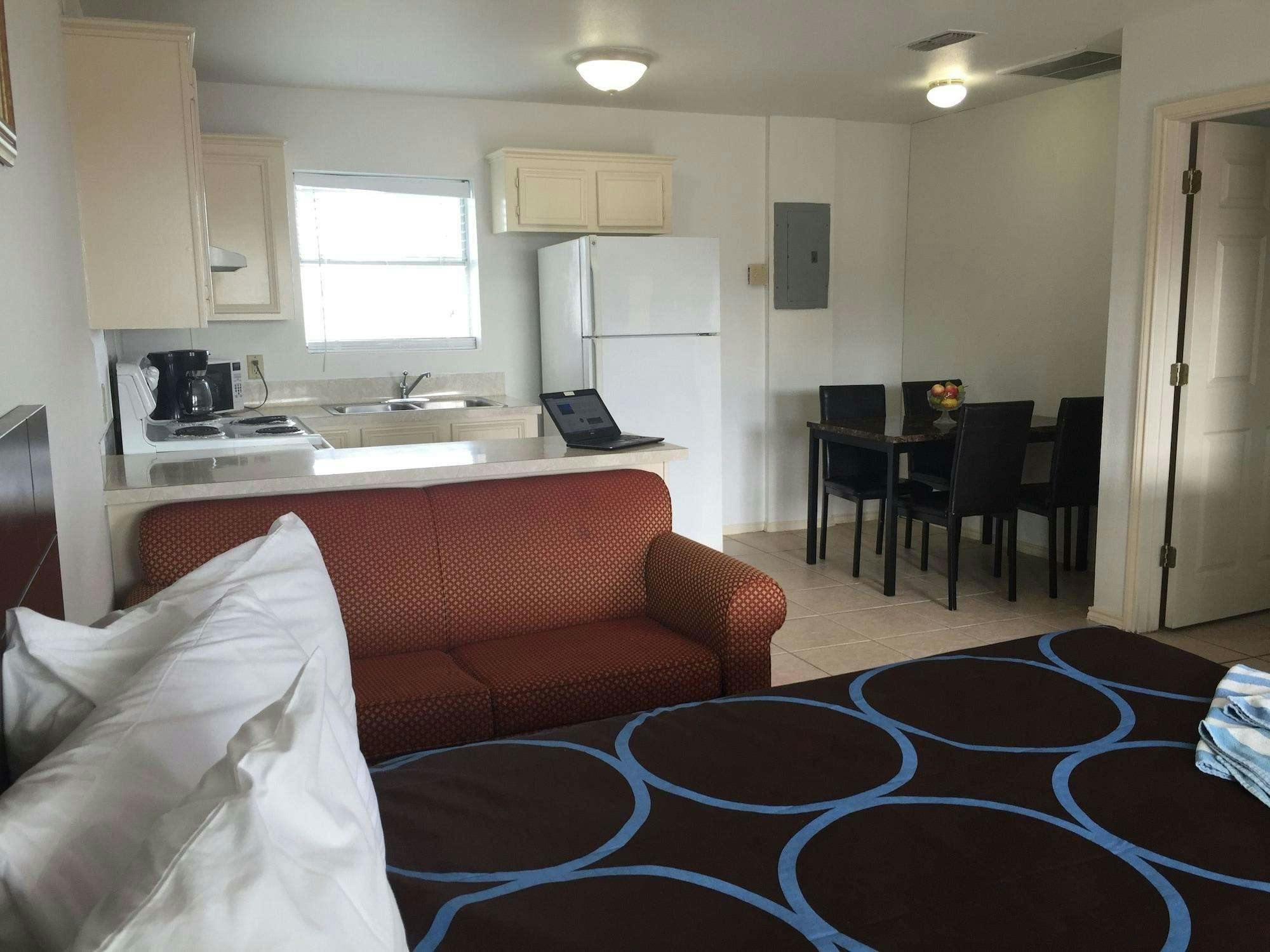 Hotel Port Isla Inn photo 4