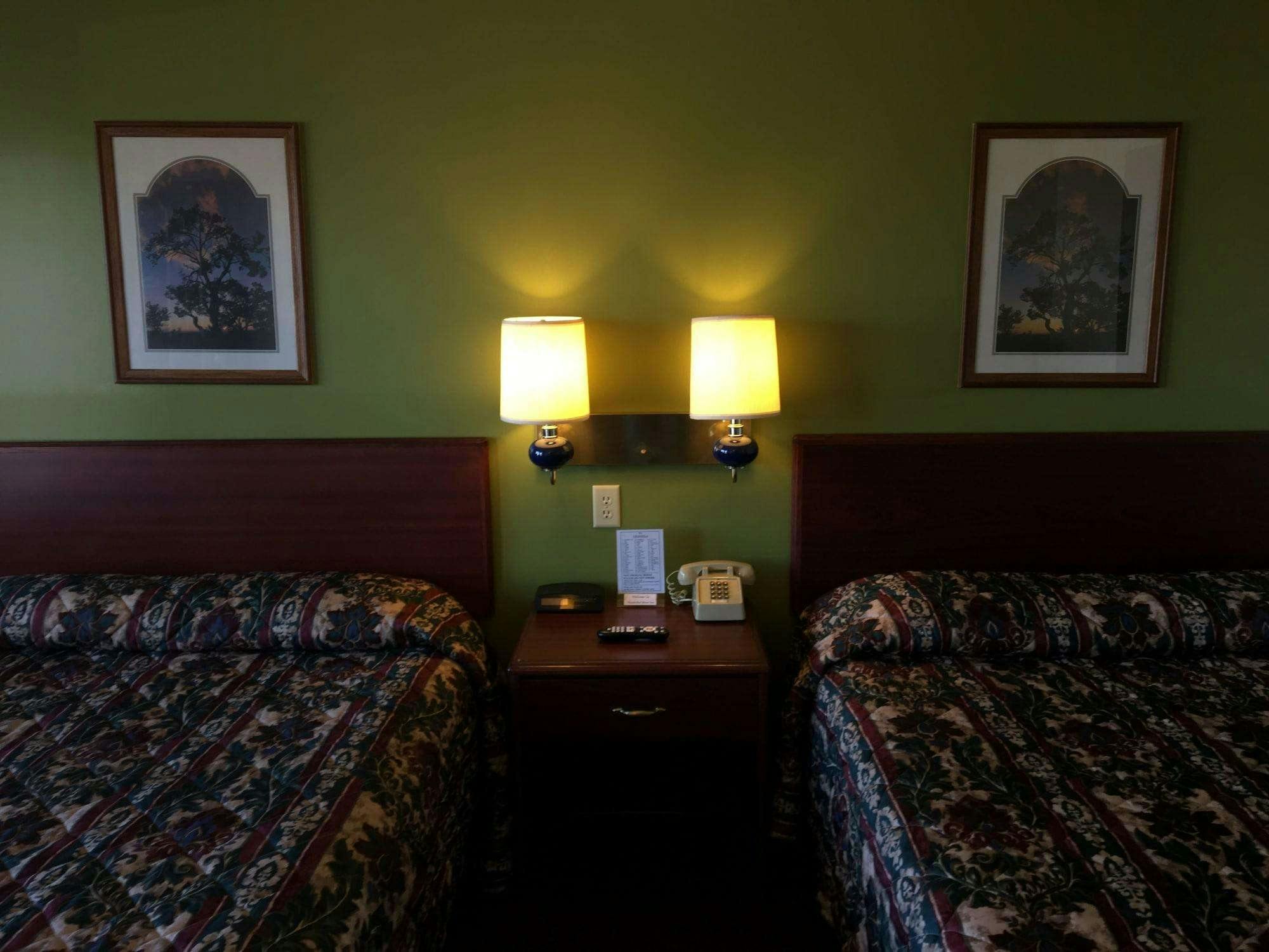 Hotel Thunderbird Motor Inn Baraboo photo 2