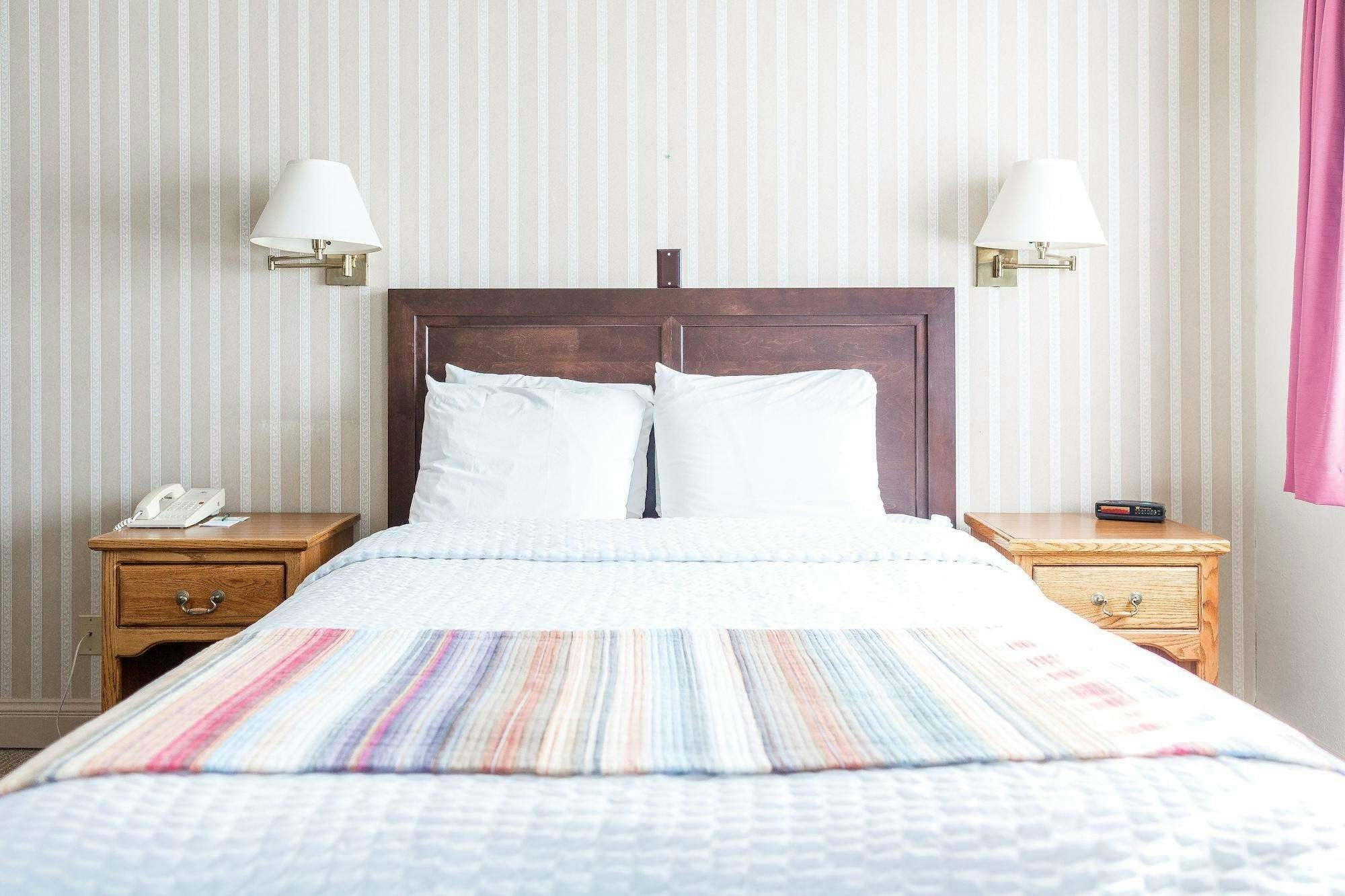 Hotel Coachman Inn &amp; Suites photo 4