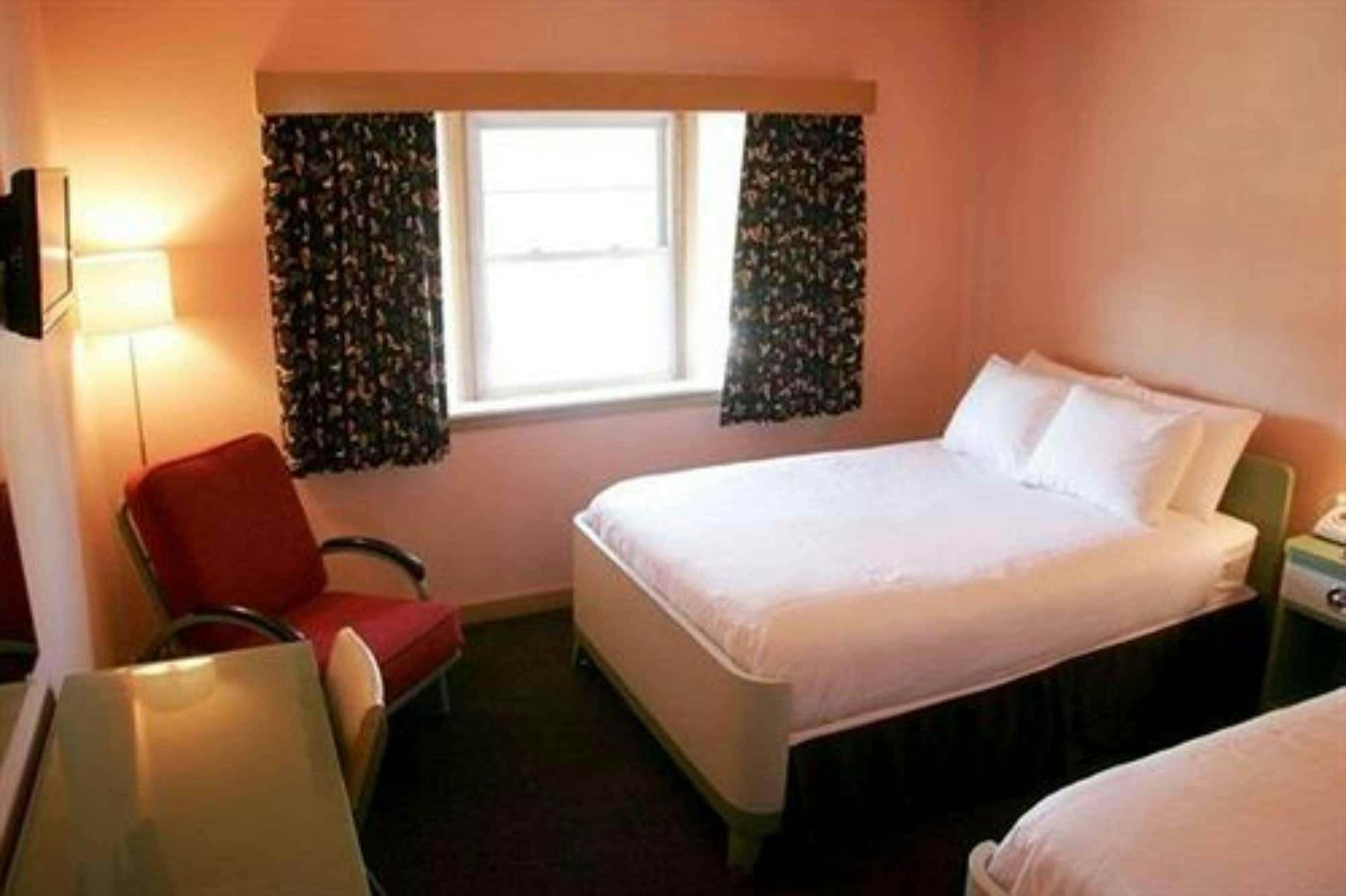 Hotel Holiday Music Motel photo 1