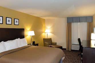 Hotel Spark by Hilton Minot photo 2