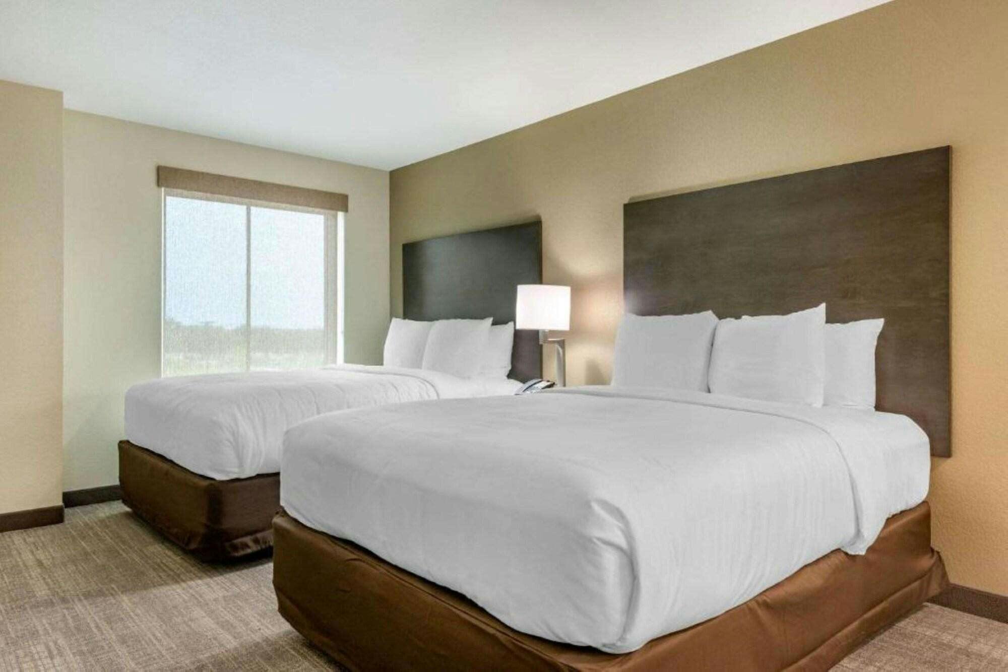 Hotel Ameniti Bay - Best Western Signature Collection photo 1