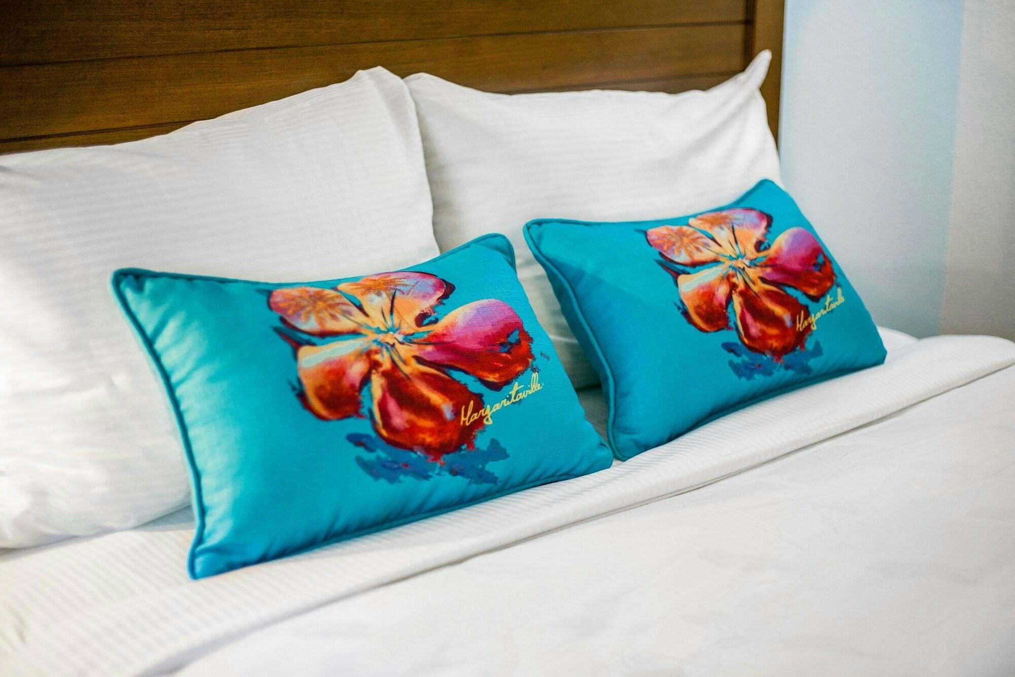 Hotel Margaritaville Lake Resort Lake of the Ozarks photo 2