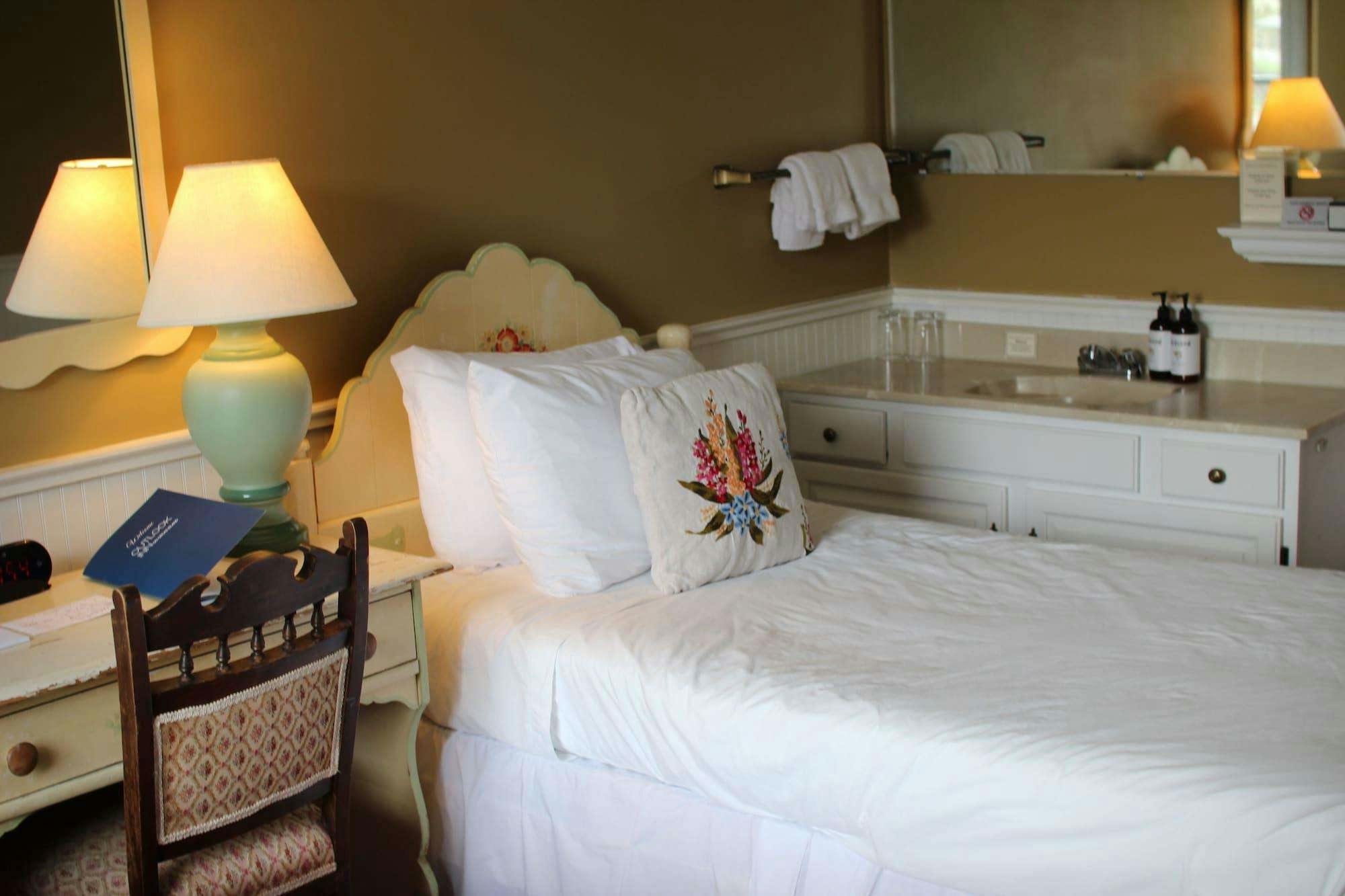 Hotel Outlook Inn photo 3