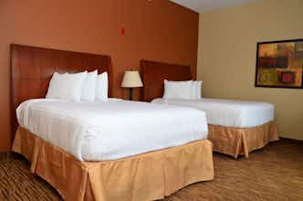 Hotel Cobblestone Inn & Suites - Newton photo 4