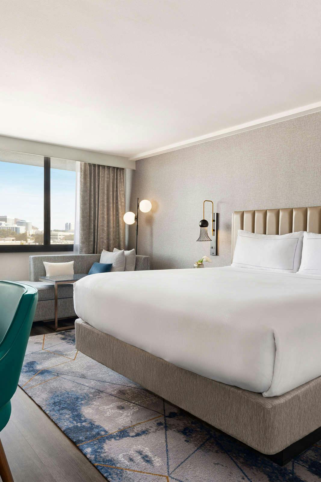 Hotel DoubleTree by Hilton San Francisco South Airport Blvd photo 1