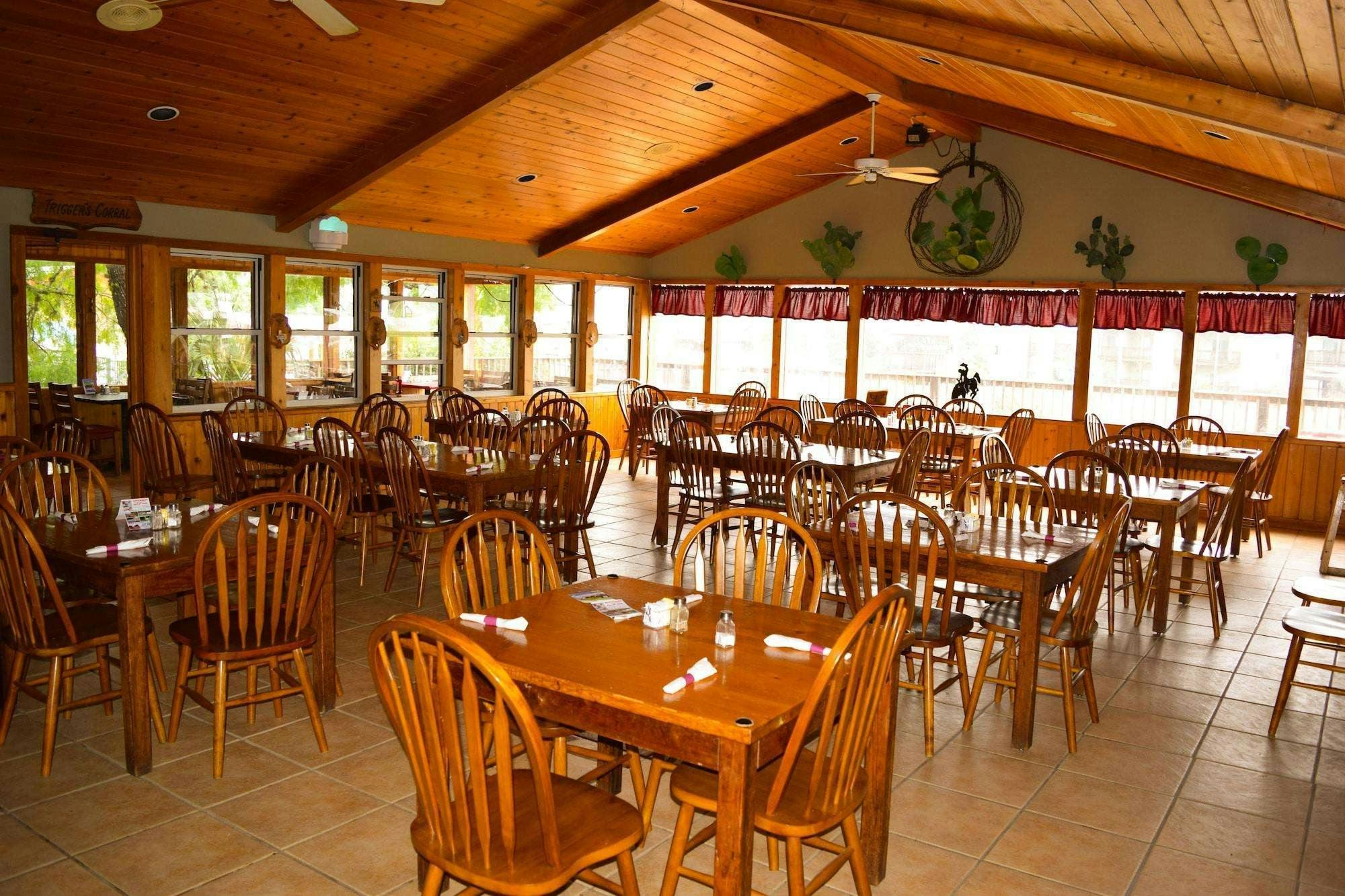 Hotel Flying L Ranch Resort photo 5