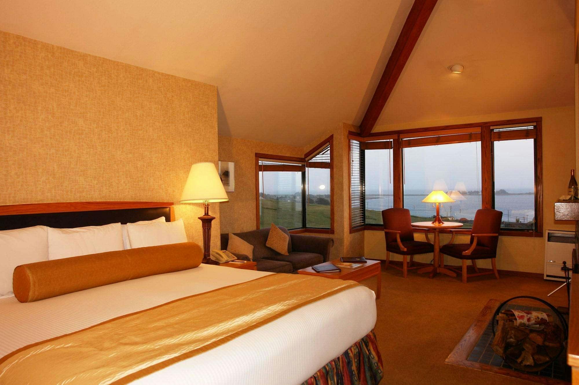 Hotel The Inn at the Tides photo 4