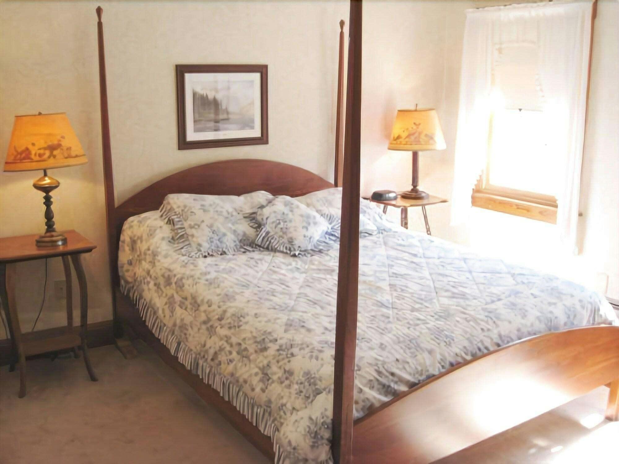 Hotel The Wayside Inn photo 2