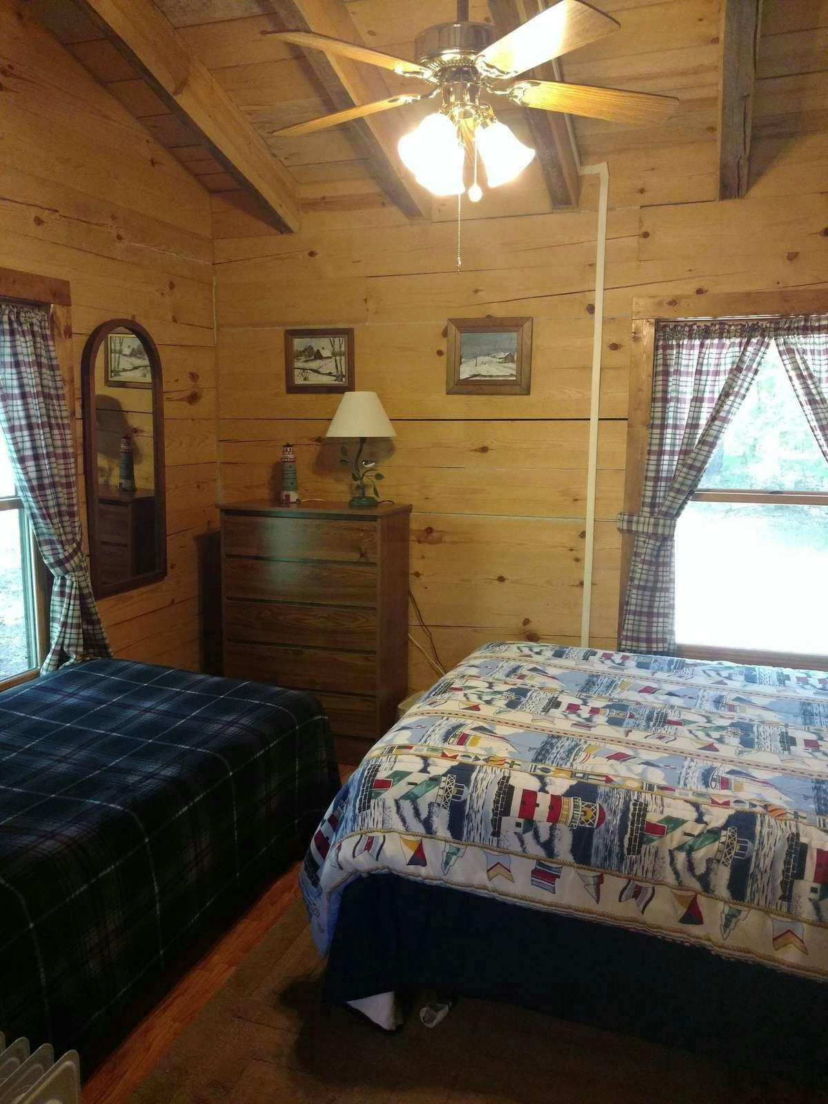 Hotel Crossroads Motel and Cabins photo 4