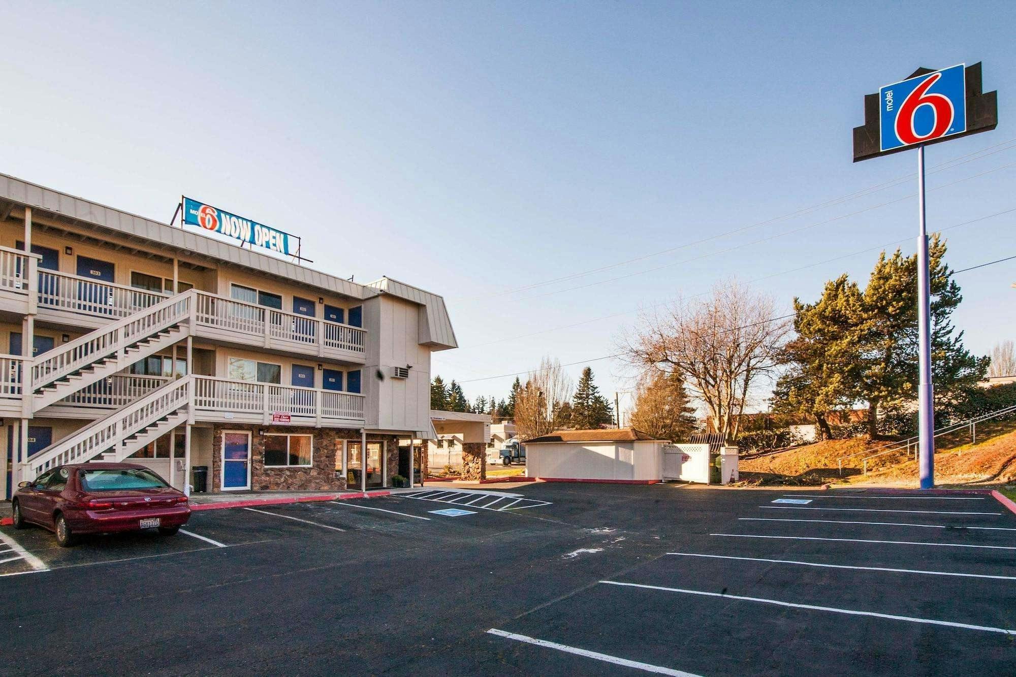 Motel 6 Bremerton, WA