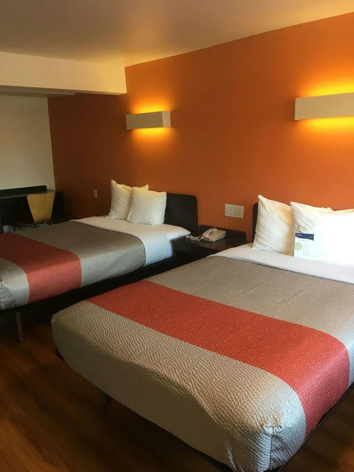 Hotel Motel 6 Bremerton, WA photo 4