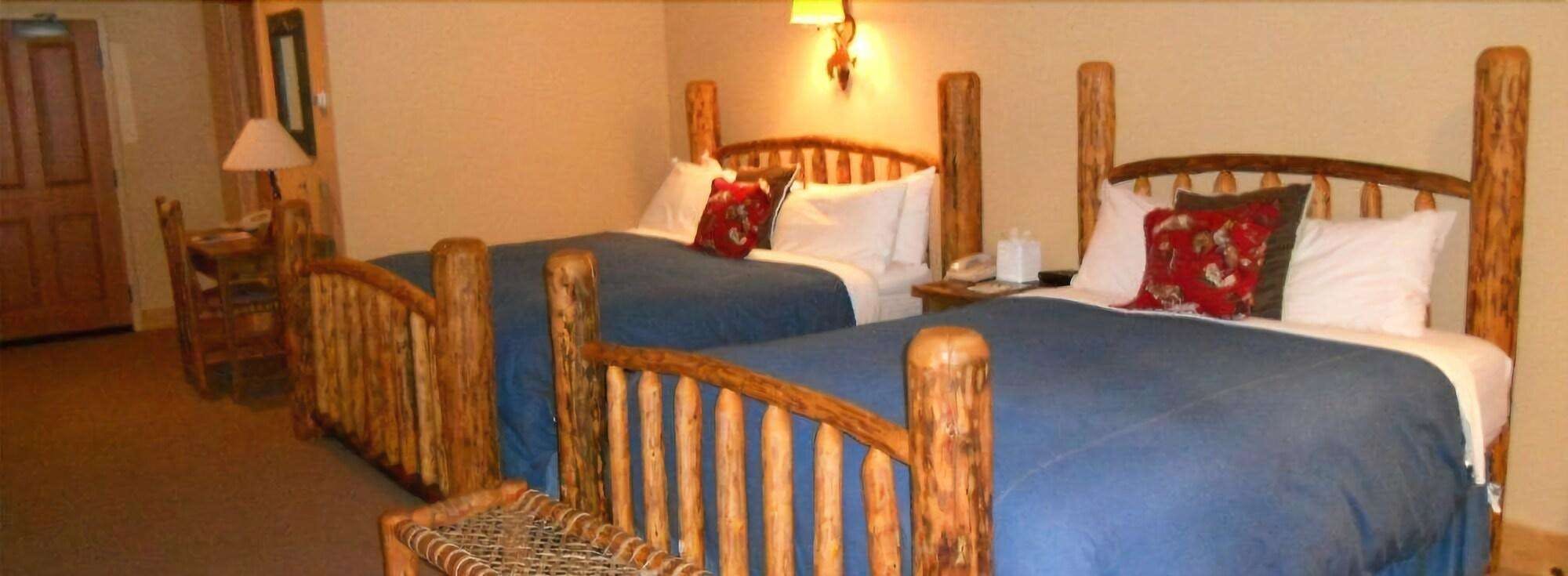 Hotel Daniels Summit Lodge photo 4