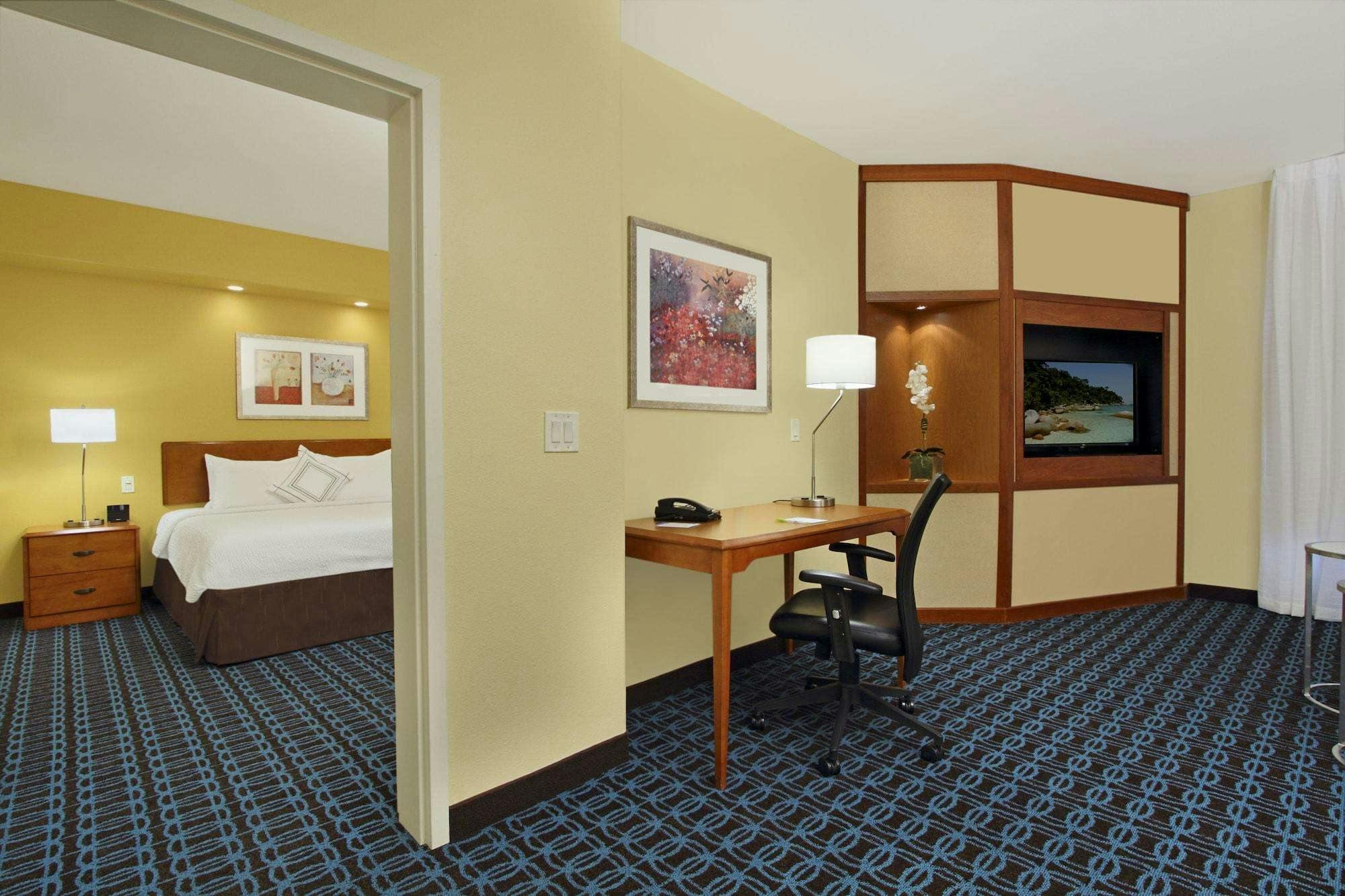 Hotel Fairfield Inn & Suites by Marriott Fairfield Napa Valley photo 2