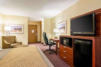 Hotel Quality Inn & Suites Colby photo 1