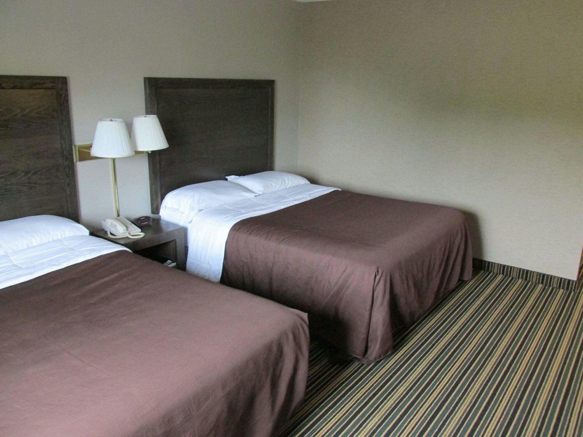 Hotel Woodfield Inn and Suites photo 1