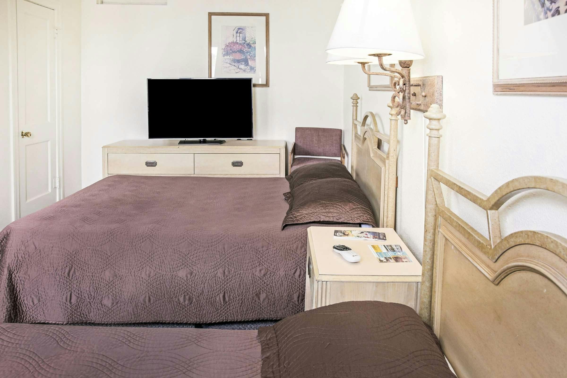 Hotel OYO Historic Cameron Hotel Brownsville I-69E photo 2