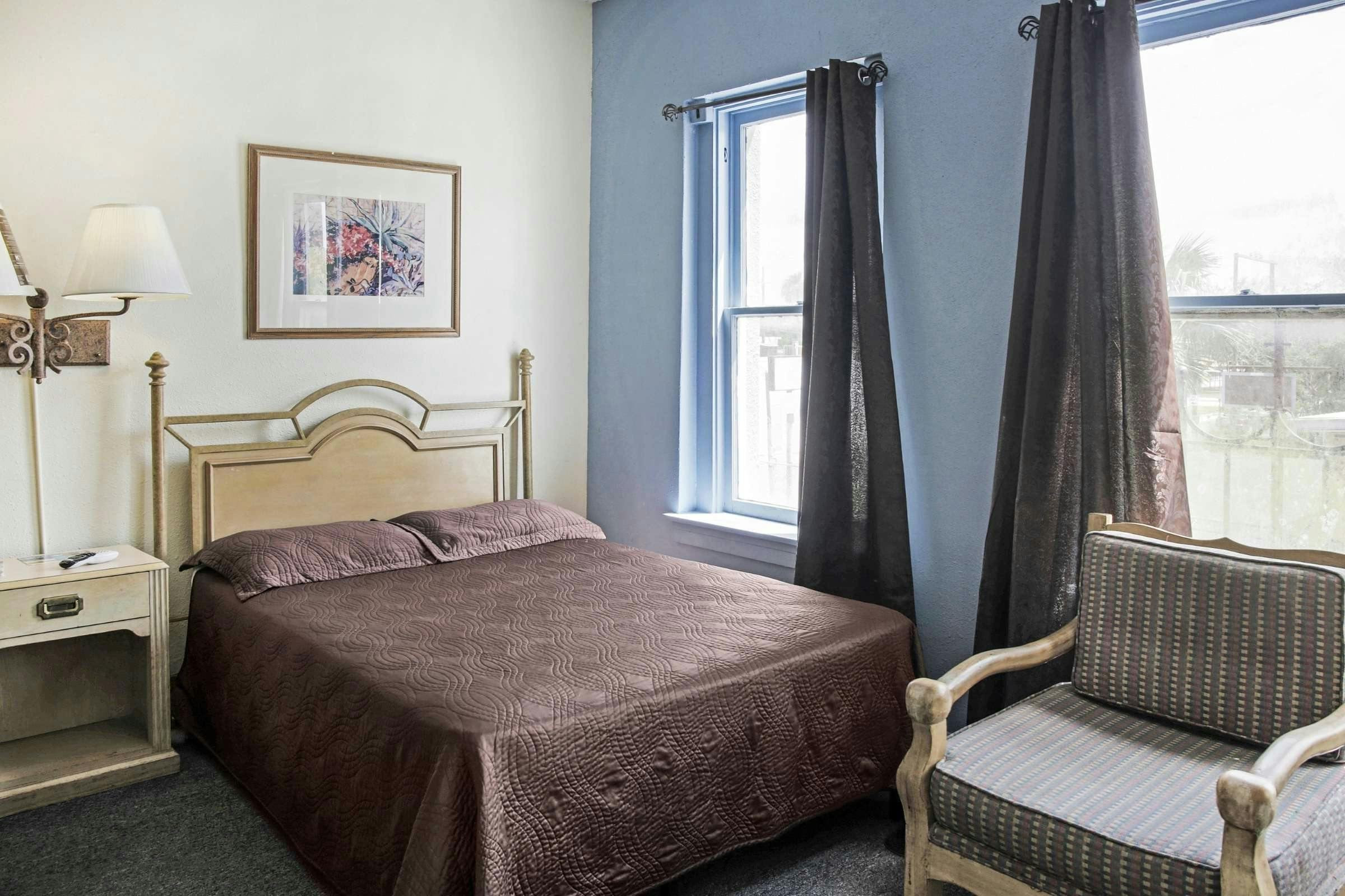 Hotel OYO Historic Cameron Hotel Brownsville I-69E photo 1