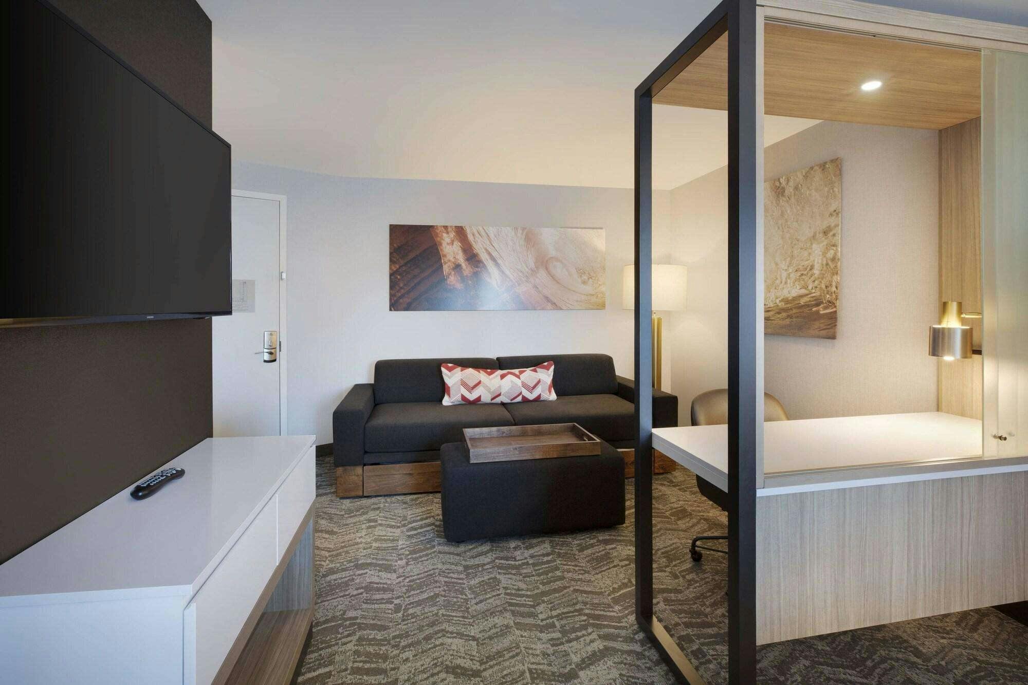 Hotel SpringHill Suites by Marriott Hampton Portsmouth photo 2