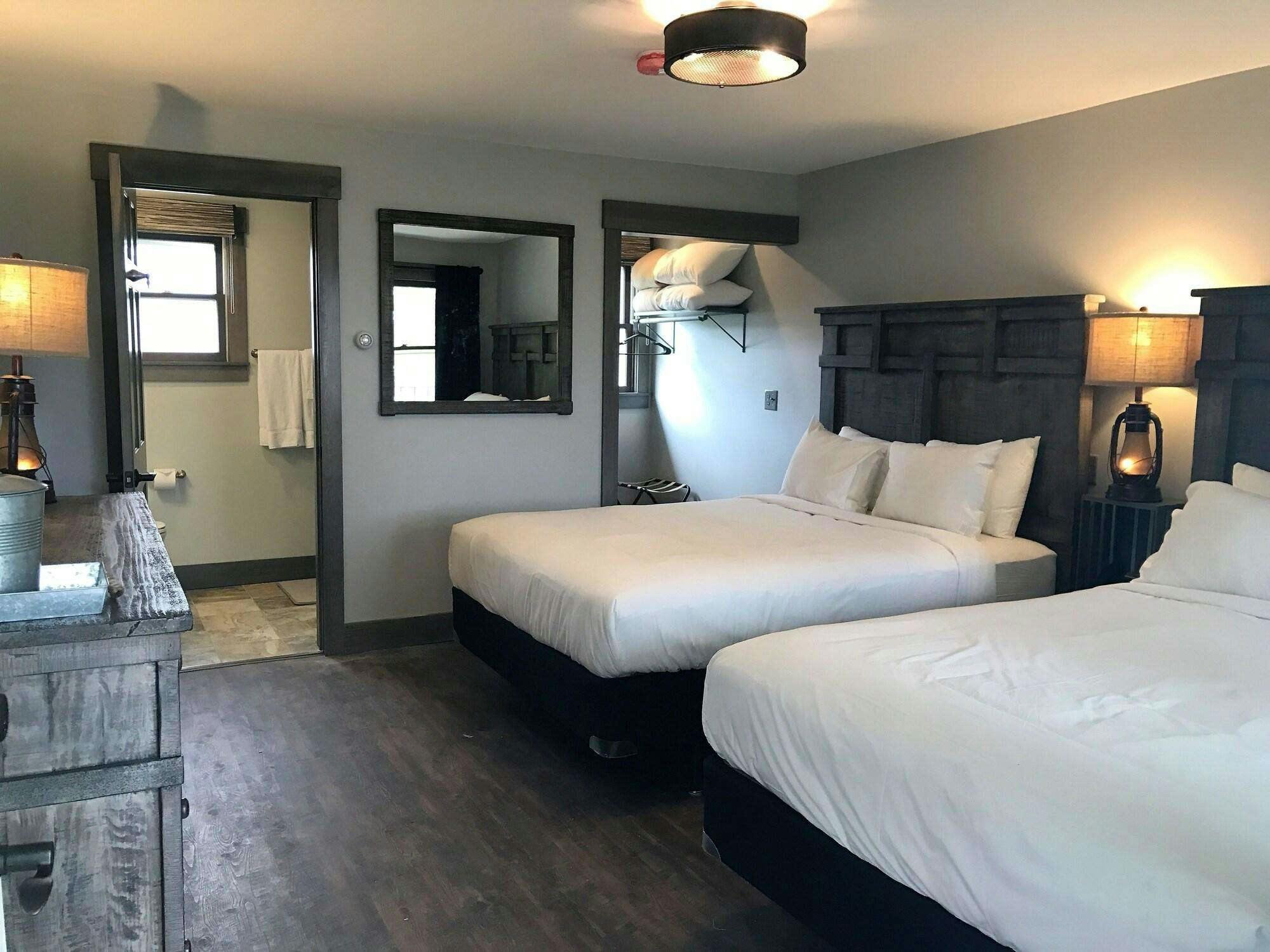 Hotel Lake Bomoseen Lodge photo 1