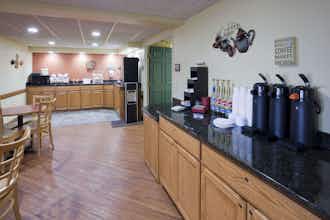 Hotel Paynesville Inn And Suites photo 5