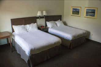 Hotel Town and Country Inn & Resort photo 1