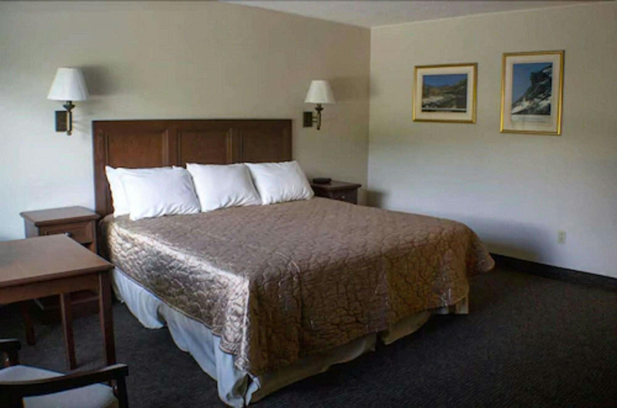 Hotel Town and Country Inn and Resort photo 4