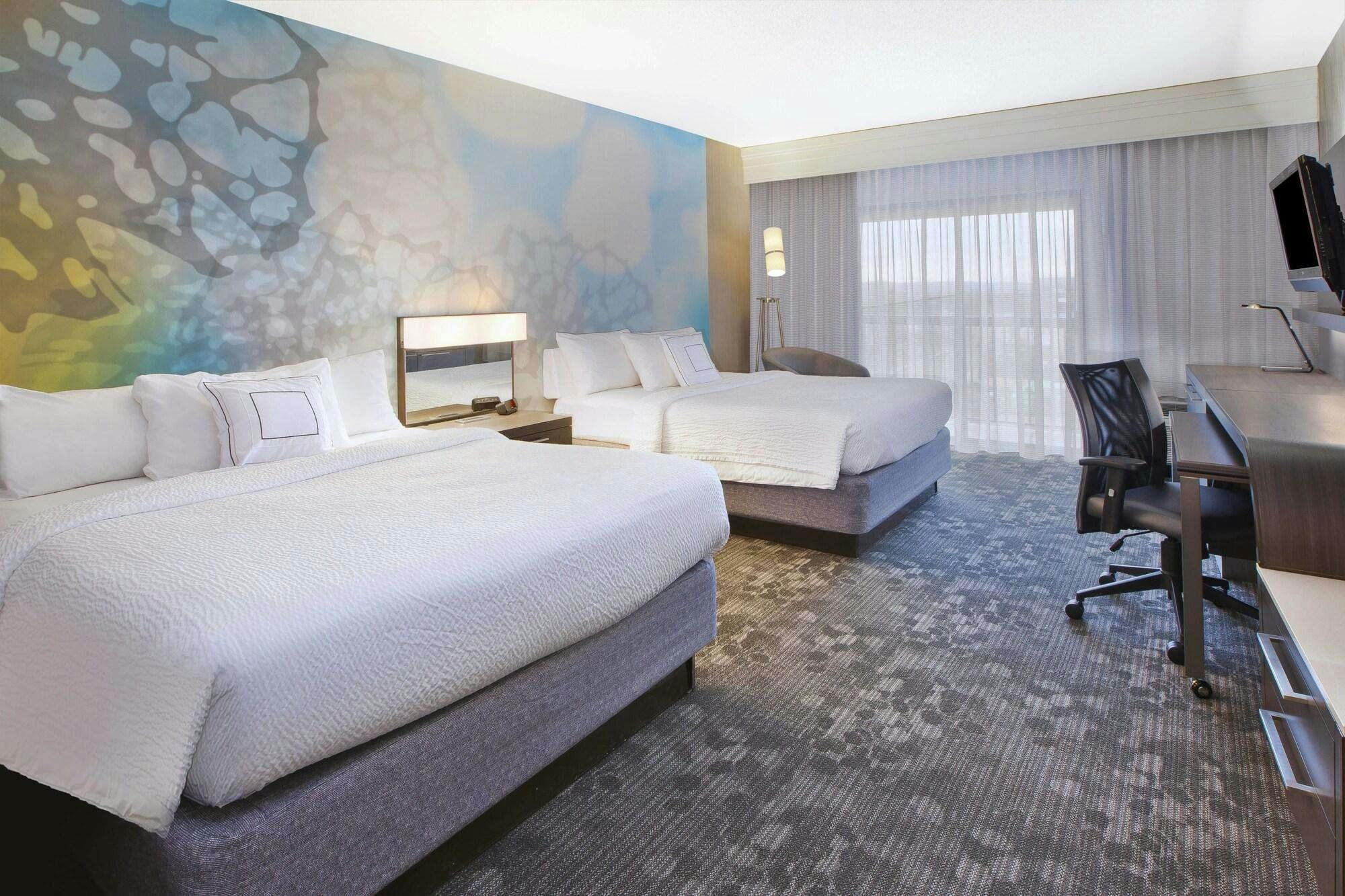 Hotel Courtyard Somerset by Marriott photo 2