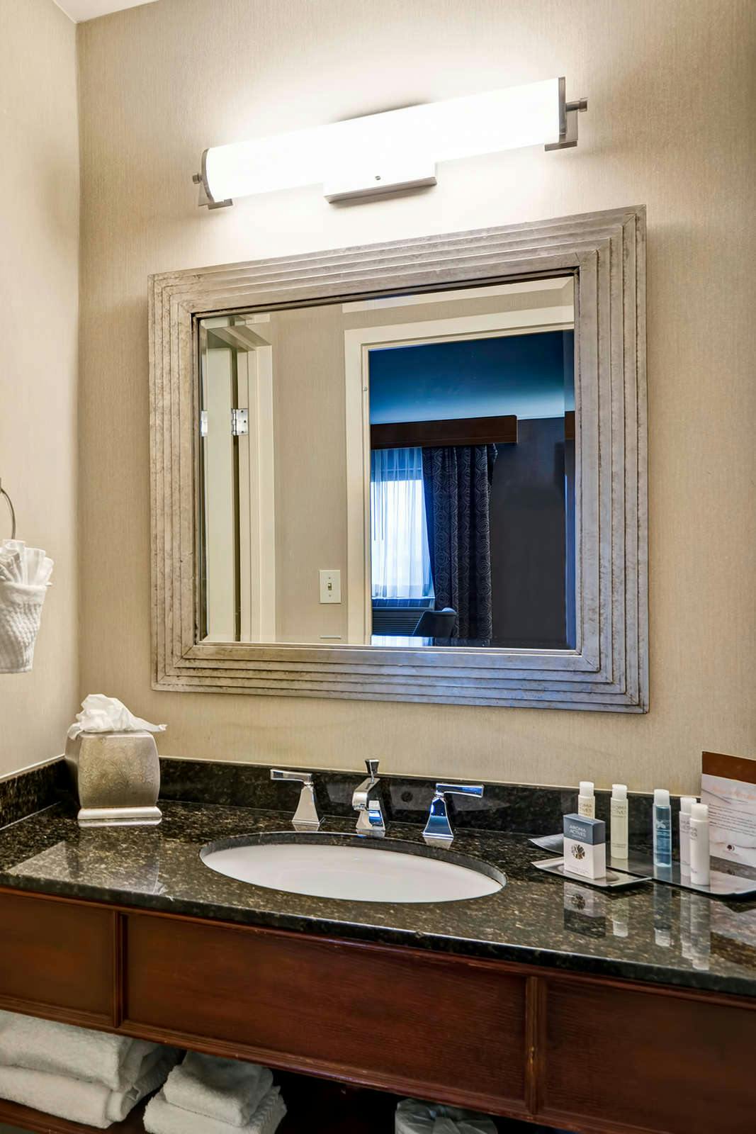 Hotel DoubleTree by Hilton Downtown Wilmington - Legal District photo 4