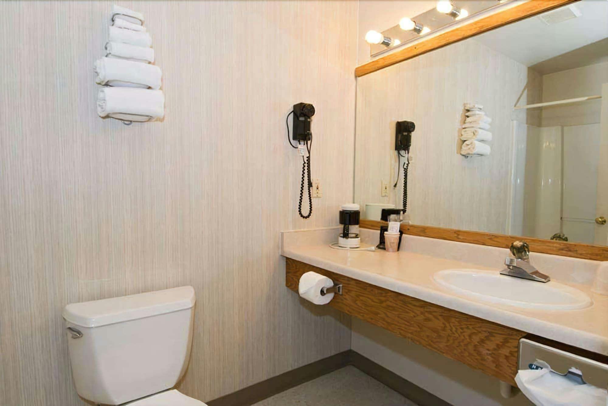 Hotel Sequim Bay Lodge photo 3