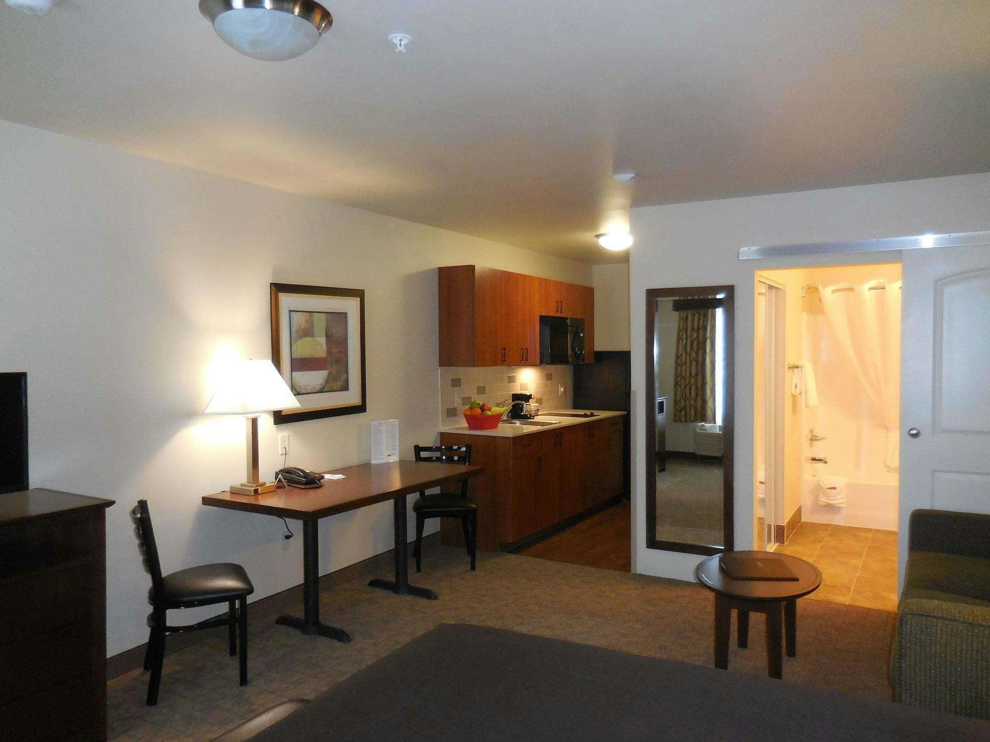 Hotel Ledgestone Suites Hotel Vernal photo 3
