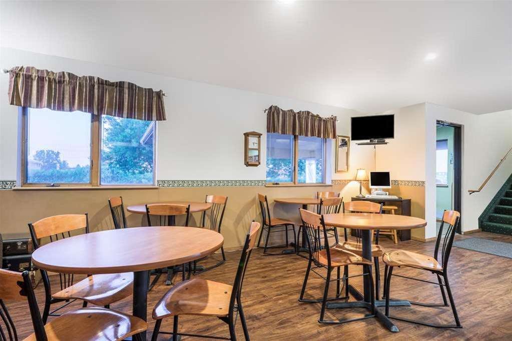 Hotel Coratel Inn & Suites Stillwater photo 1