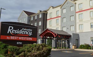 Executive Residency By Best Western Toronto Mississauga