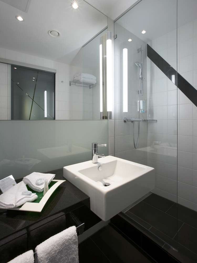 Hotel Holiday Inn Zürich Messe photo 3