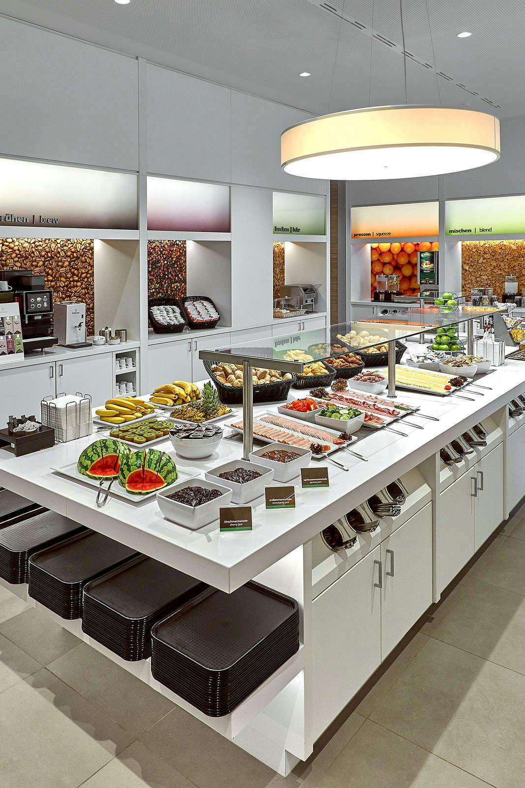 Hotel Hampton by Hilton Freiburg photo 4