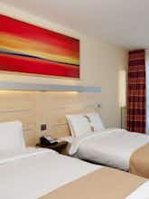Hotel Holiday Inn Express Zürich Airport photo 2