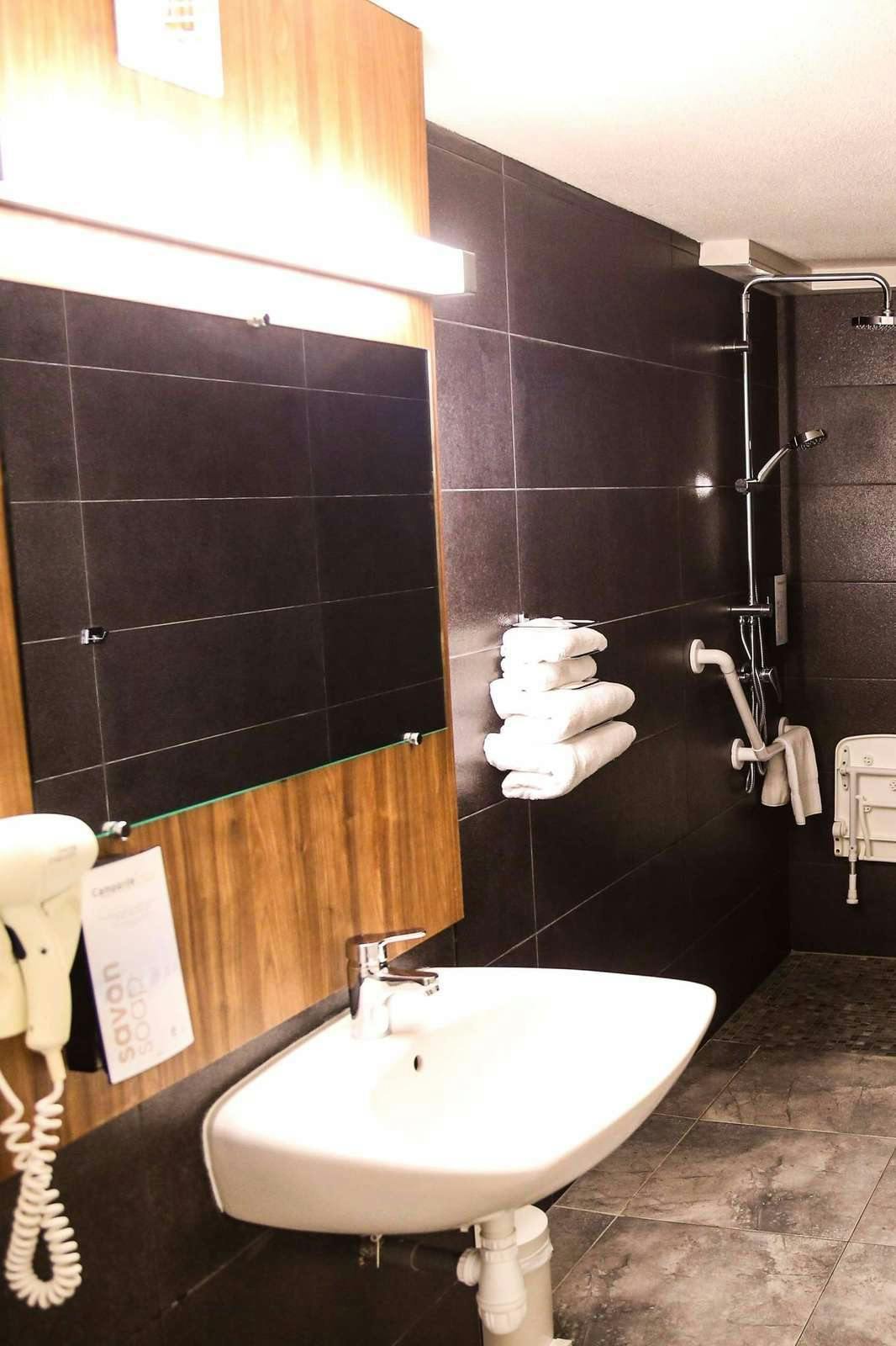 Hotel Campanile Narbonne photo 3