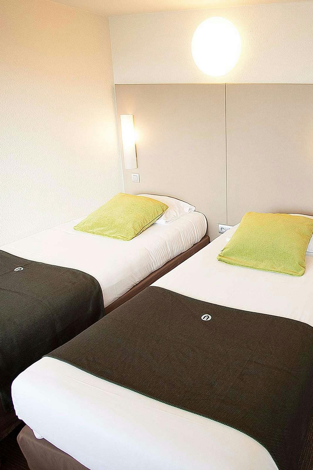 Hotel Campanile Evry Est - Saint Germain Les Corbeil photo 2