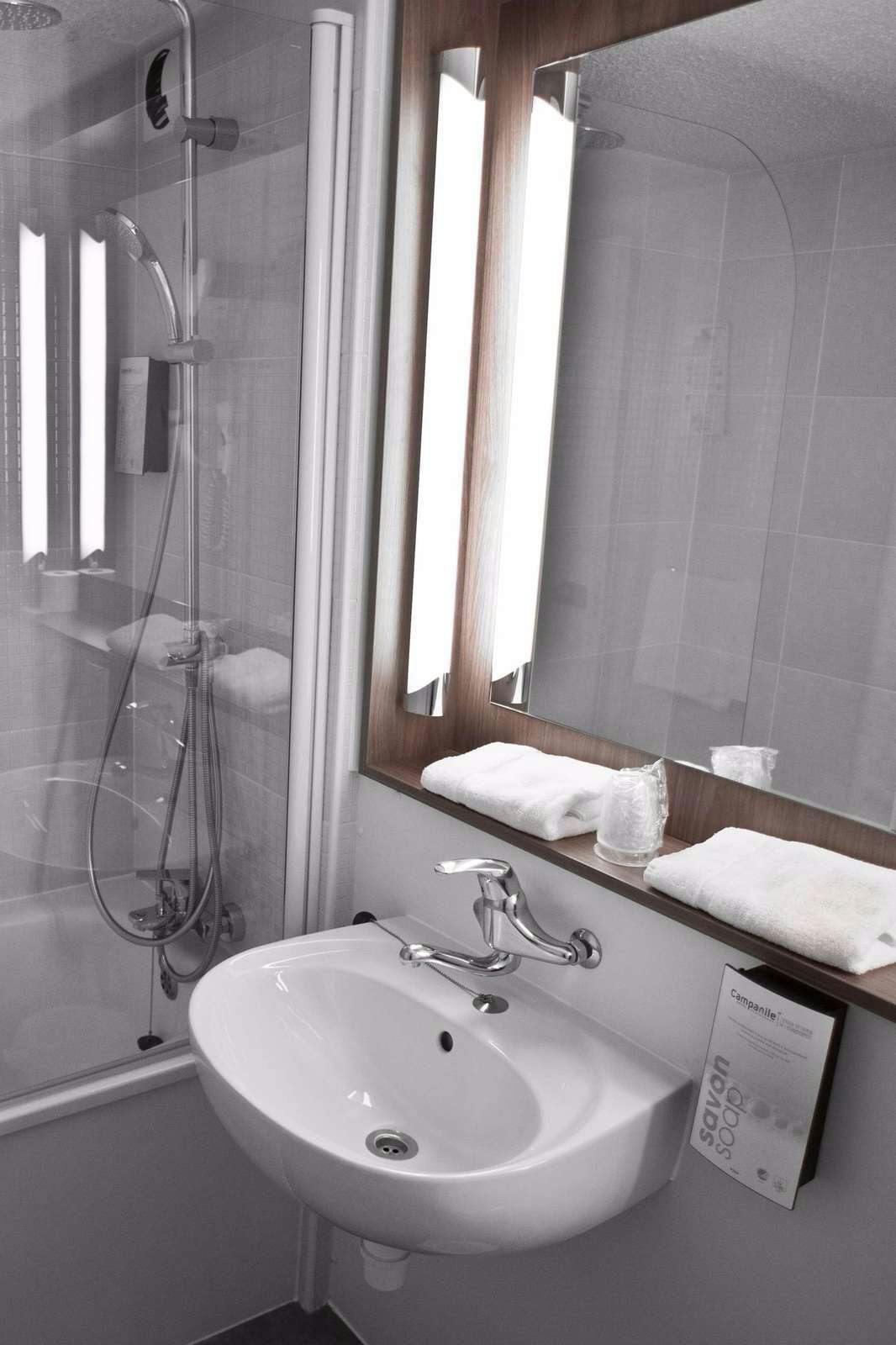 Hotel Campanile Evry Est - Saint Germain Les Corbeil photo 4