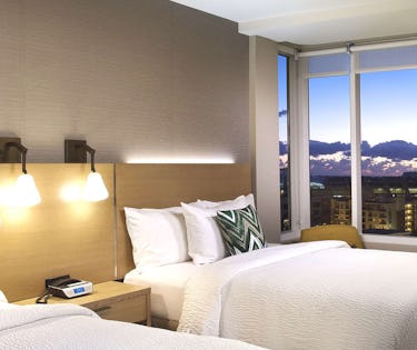 Courtyard By Marriott San Diego Gaslamp Convention Center San Diego Hoteltonight