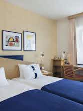 Hotel Holiday Inn Express Geneva Airport photo 2
