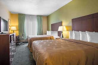 Hotel Quality Inn & Suites Bloomington I-55 and I-74 photo 3