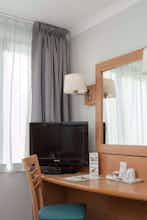 Hotel Campanile Dartford South East Of London photo 3