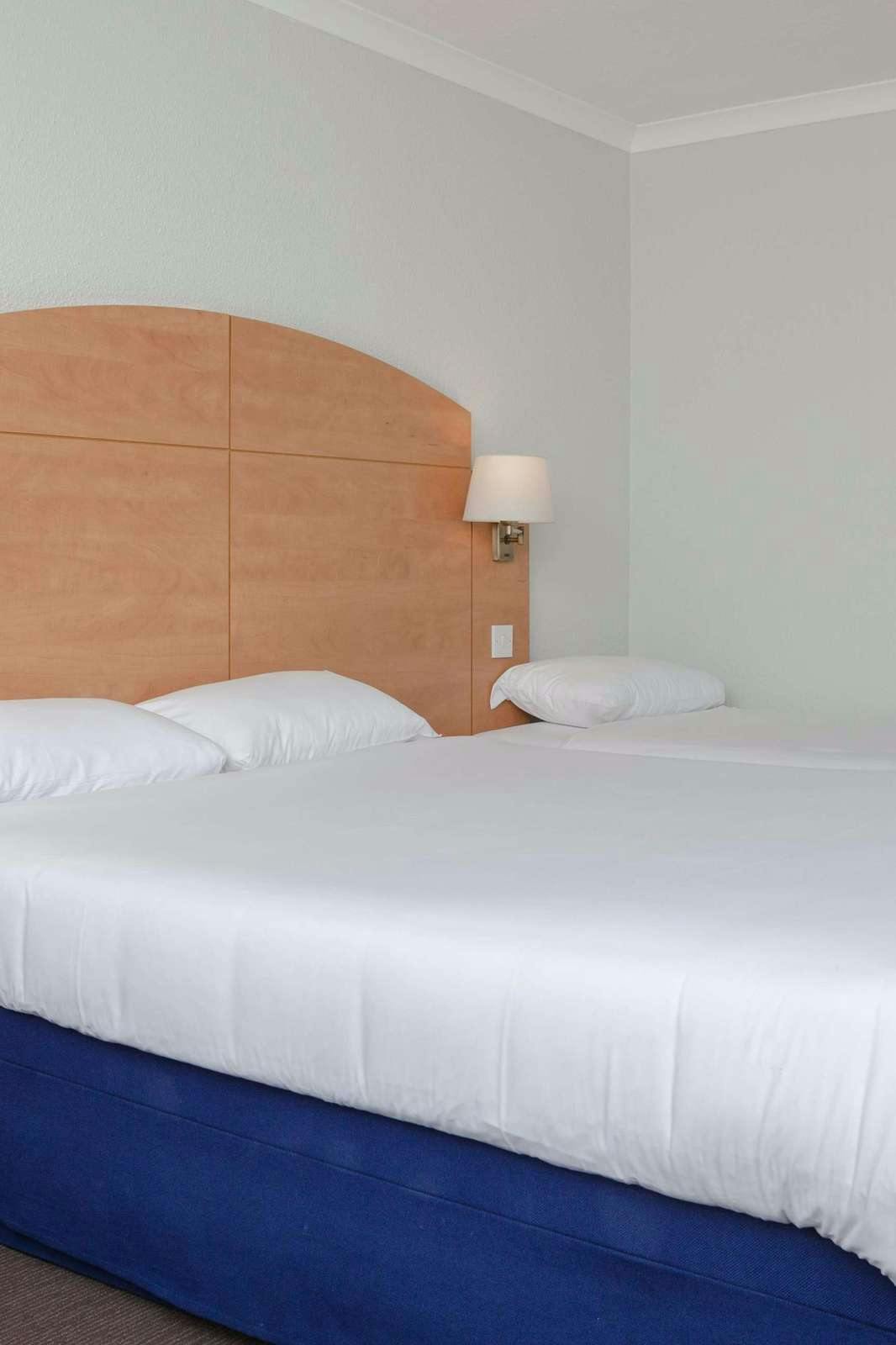 Hotel Campanile Dartford South East Of London photo 1